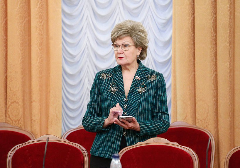 Член Комитета по вопросам семьи, женщин и детей Татьяна Ларионова