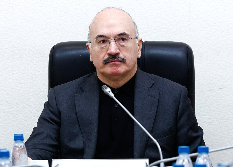 Председатель Комитета по науке и высшему образованию Сергей Кабышев