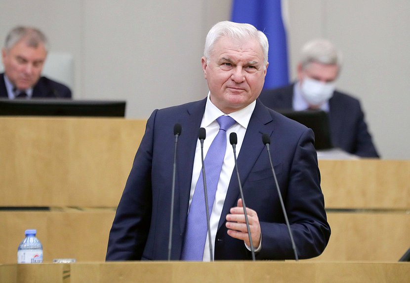 Первый заместитель Председателя Комитета по аграрным вопросам Владимир Плотников