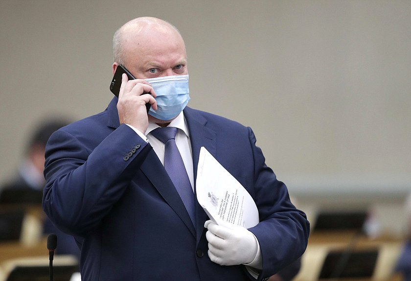 Первый заместитель Председателя Комитета по обороне Андрей Красов