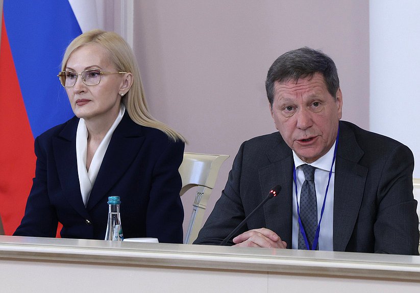Заместитель Председателя Государственной Думы Ирина Яровая и Первый заместитель Председателя Государственной Думы Александр Жуков