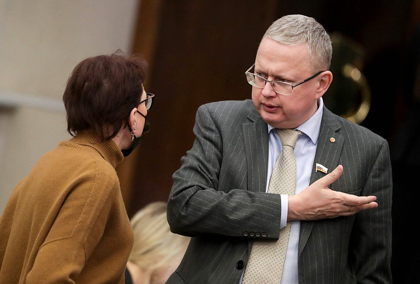 Заместитель Председателя Комитета по экономической политике Михаил Делягин