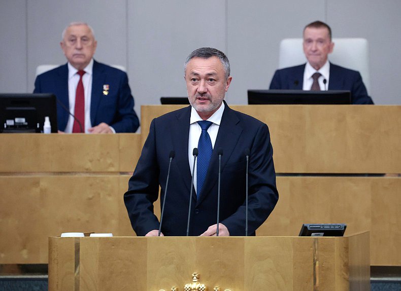 Руководитель временной депутатской рабочей группы по подготовке первого заседания Государственной Думы IX созыва Виктор Пинский