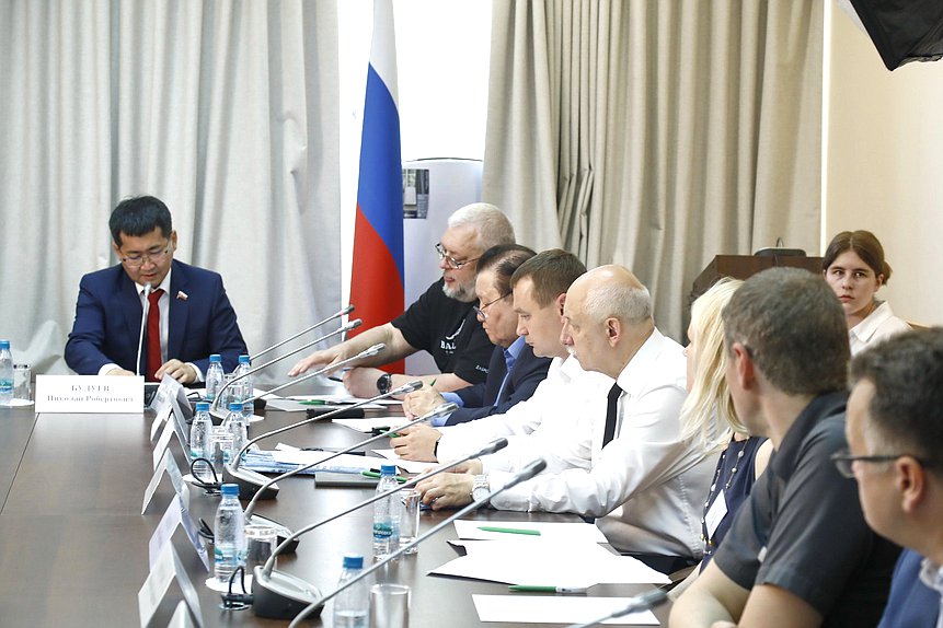 Круглый стол на тему «Влияние изменения климата на вечную мерзлоту, безопасность освоения Арктической зоны»