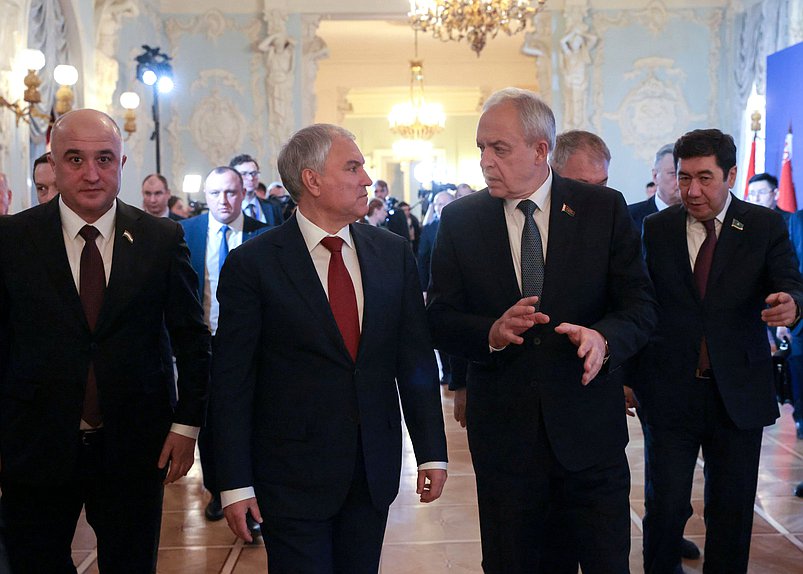 Председатель Государственной Думы Вячеслав Володин и Председатель Палаты представителей Национального собрания Республики Беларусь Игорь Сергеенко