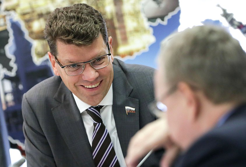 Первый заместитель Председателя Комитета по экономической политике Денис Кравченко