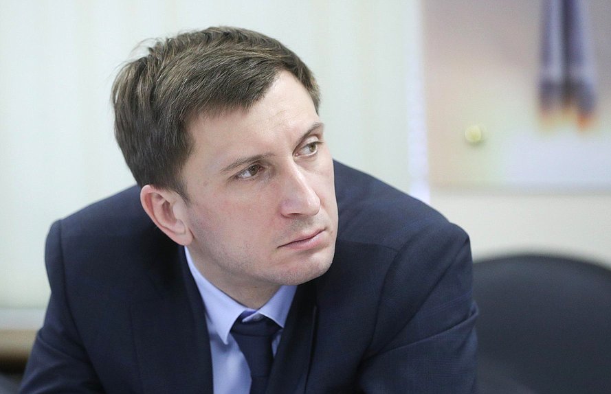 Заседание Комиссии по правовому обеспечению развития организаций оборонно-промышленного комплекса РФ на тему «Об итогах работы Комиссии за 2020 год: законодательное обеспечение поддержки ОПК и процесса диверсификации высокотехнологичных предприятий в новых условиях функционирования национальной экономики»