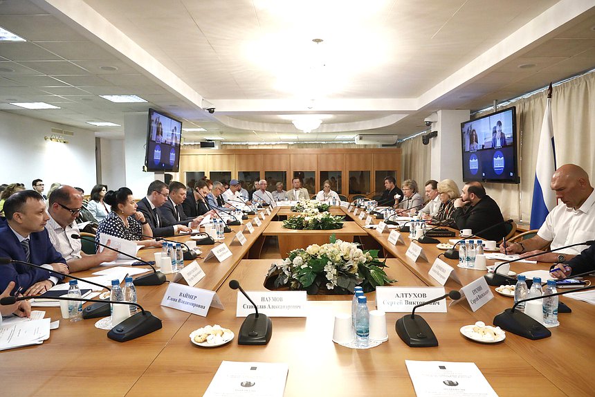 Заседание рабочей группы Комитета по защите семьи, вопросам отцовства, материнства и детства по совершенствованию законодательства, направленного на защиту граждан от нападения бездомных животных