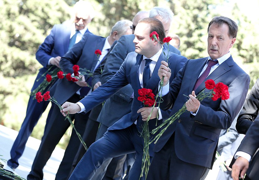 Заместители Председателя Государственной Думы Владислав Даванков и Алексей Гордеев