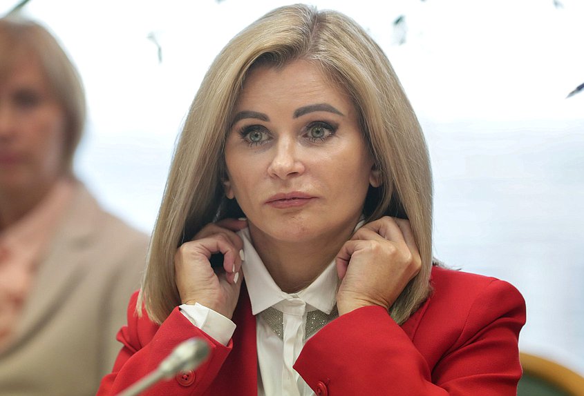 Член Комитета по строительству и жилищно-коммунальному хозяйству Елена Бондаренко