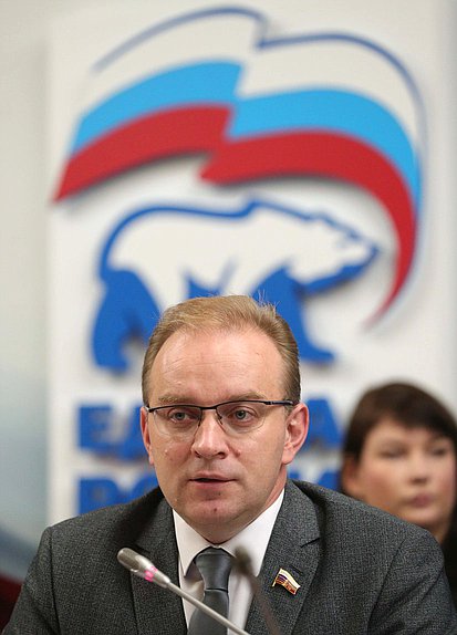 Член Комитета по охране здоровья Михаил Кизеев