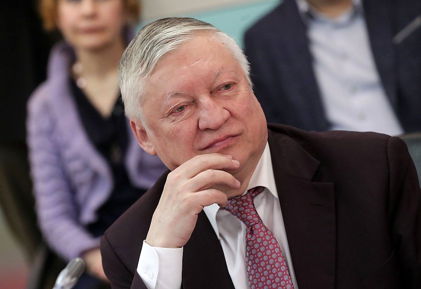 Член Комитета по науке и высшему образованию Анатолий Карпов