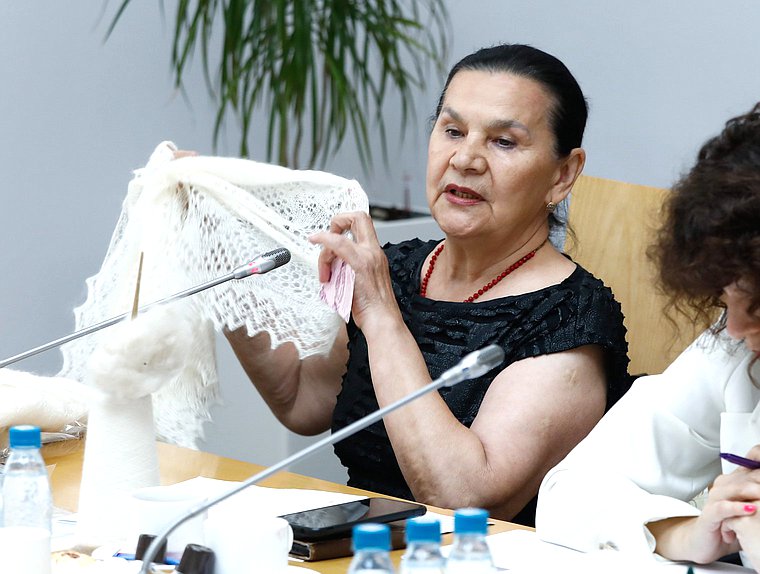 Заседание рабочей группы по обеспечению прав предпринимателей на использование защищенного географического наименования «Оренбургский пуховый платок»