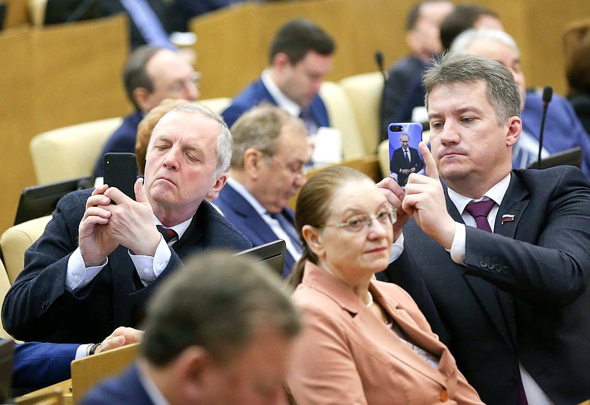 Заместитель Председателя Комитета по финансовому рынку Антон Гетта и член Комитета по аграрным вопросам Игорь Станкевич