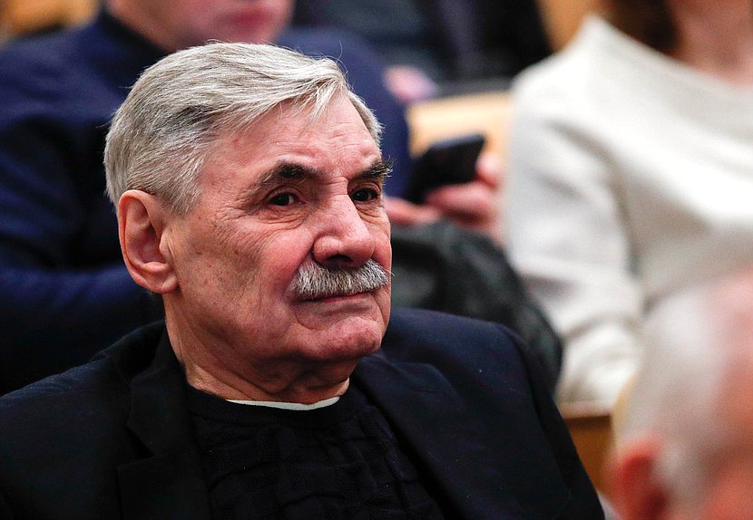 Актер Александр Панкратов-Черный