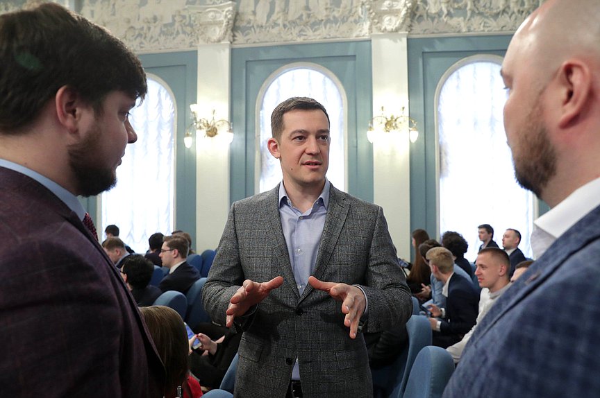 Заседание Молодежного парламента при Государственной Думе