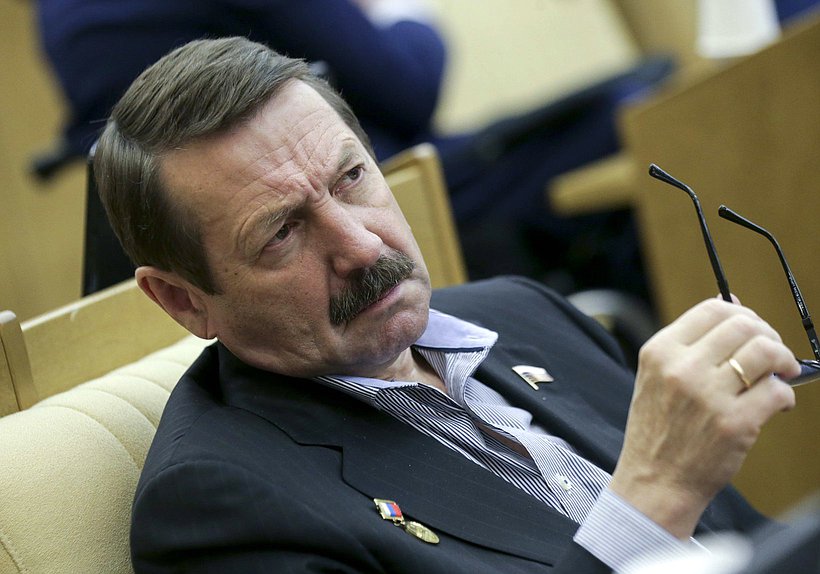 Член Комитета по энергетике Геннадий Скляр