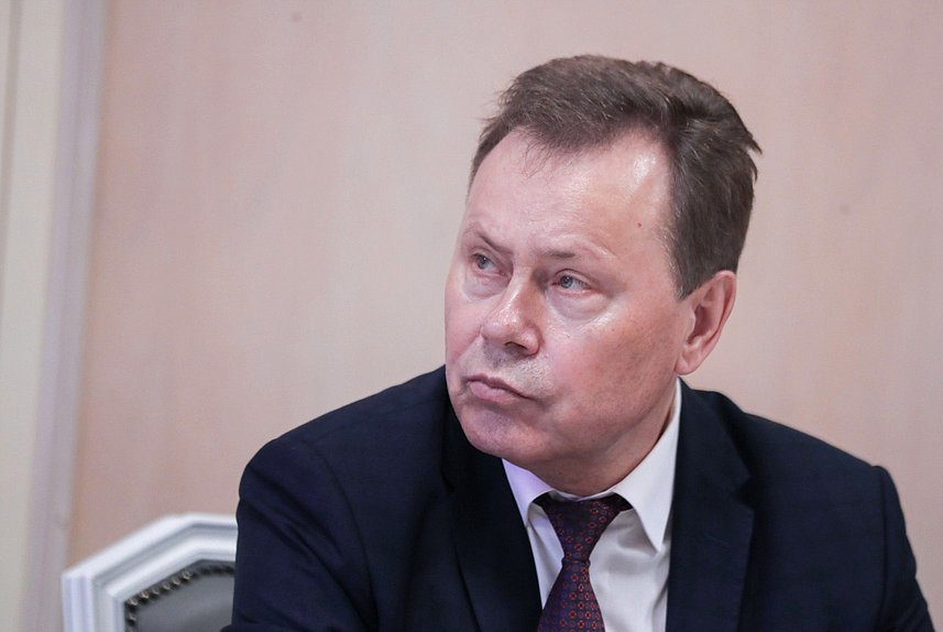 Первый заместитель Председателя Комитета по экономической политике, промышленности, инновационному развитию и предпринимательству Николай Арефьев