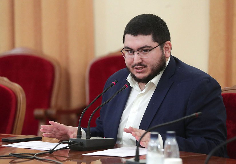 Заместитель Председателя Комитета по экологии, природным ресурсам и охране окружающей среды Георгий Арапов