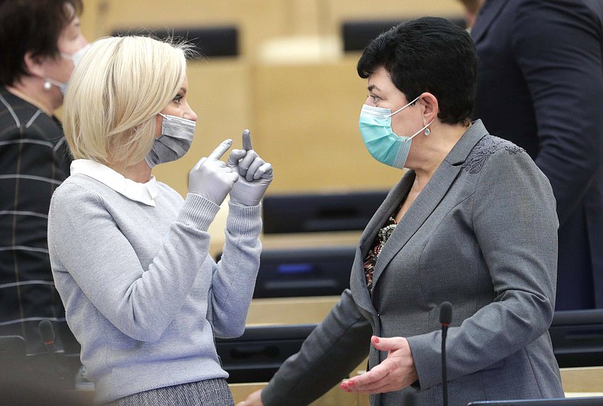 Первый заместитель Председателя Комитета по культуре Ольга Казакова и член Комитета по культуре Ольга Германова