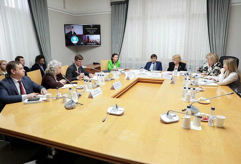 Заседание Комитета по вопросам семьи, женщин и детей