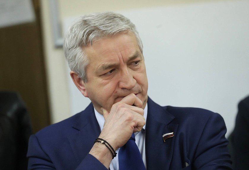Первый заместитель Председателя Комитета по охране здоровья Леонид Огуль