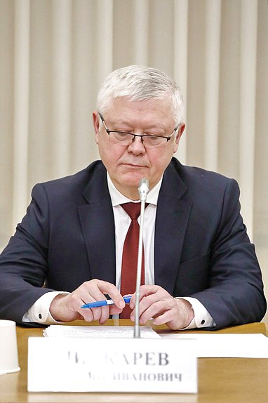 Председатель Комитета по безопасности и противодействию коррупции Василий Пискарев