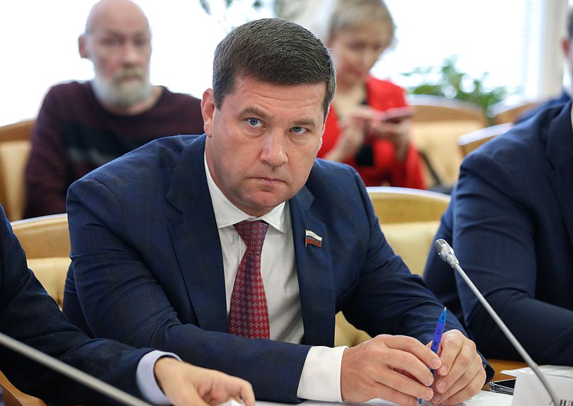 Сенатор РФ Андрей Чернышев