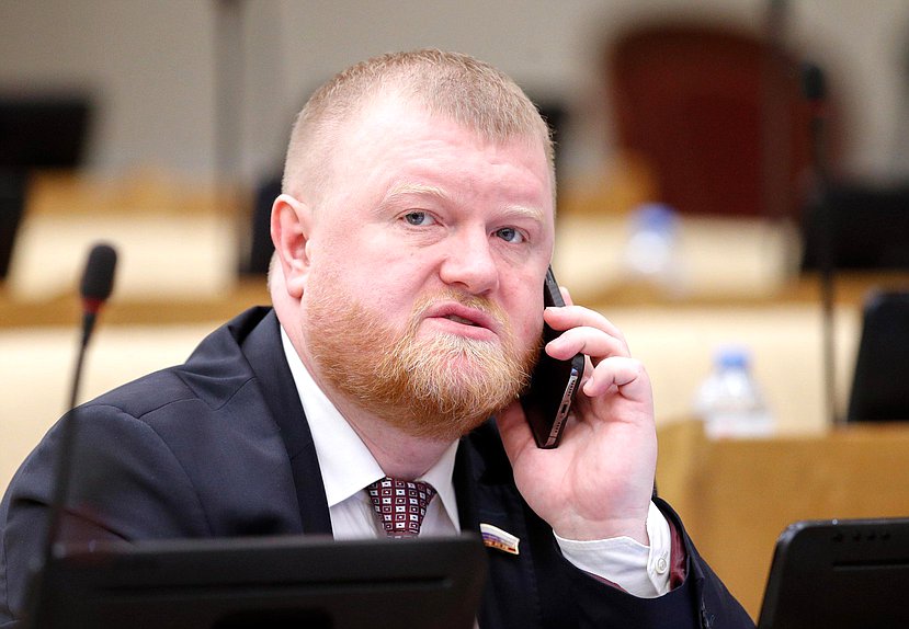 Заместитель Председателя Комитета по региональной политике и местному самоуправлению Роман Любарский