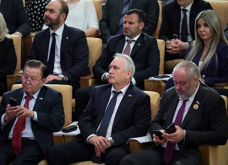 расширенное заседание Комитета по развитию Дальнего Востока и Арктики на тему «Об актуальных вопросах социально-экономического и инфраструктурного развития Арктической зоны Российской Федерации»