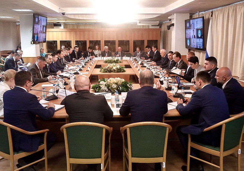 Заседание Комитета по экологии, природным ресурсам и охране окружающей среды