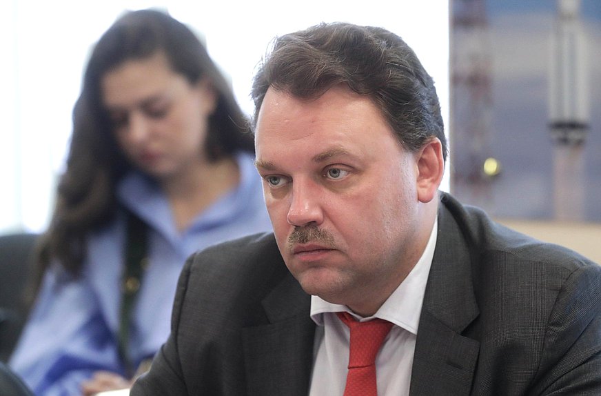 Член Комитета по экономической политике Артем Кирьянов