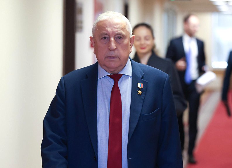Председатель Комитета по развитию Дальнего Востока и Арктики Николай Харитонов