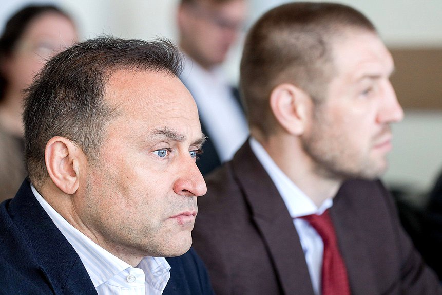 Председатель Комитета по физической культуре и спорту Дмитрий Свищев