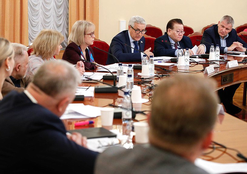 Заседание Комитета по охране здоровья по рассмотрению бюджетного пакета законопроектов