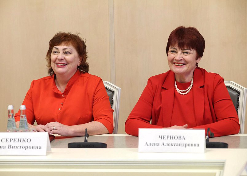 Торжественная церемония награждения медалью Министерства обороны РФ "За помощь и милосердие"