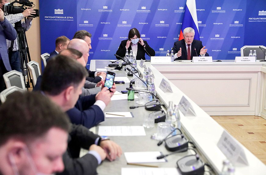 Председатель Комитета по безопасности и противодействию коррупции Василий Пискарев