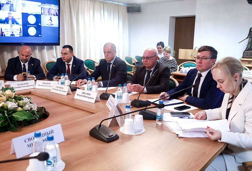 Заседание Комитета по экологии, природным ресурсам и охране окружающей среды