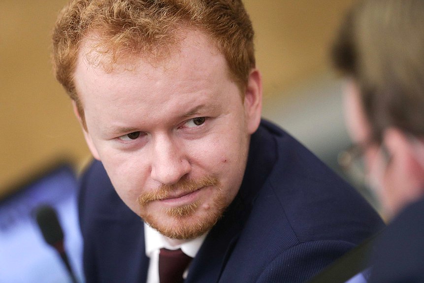 Член Комитета по федеративному устройству и вопросам местного самоуправления Денис Парфенов
