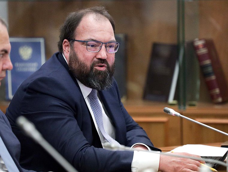 Министр цифрового развития, связи и массовых коммуникаций РФ Максут Шадаев