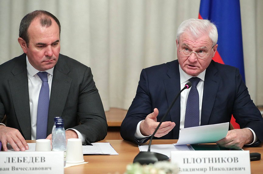 Статс-секретарь — заместитель Министра сельского хозяйства РФ Иван Лебедев и Первый заместитель Председателя Комитета по аграрным вопросам Владимир Плотников