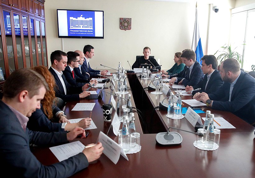 Круглый стол Комитета по молодежной политике на тему «Внутригрупповые конфликты в студенческой среде как угроза социальной стабильности. Социальные технологии эскалации и медиации конфликтов»