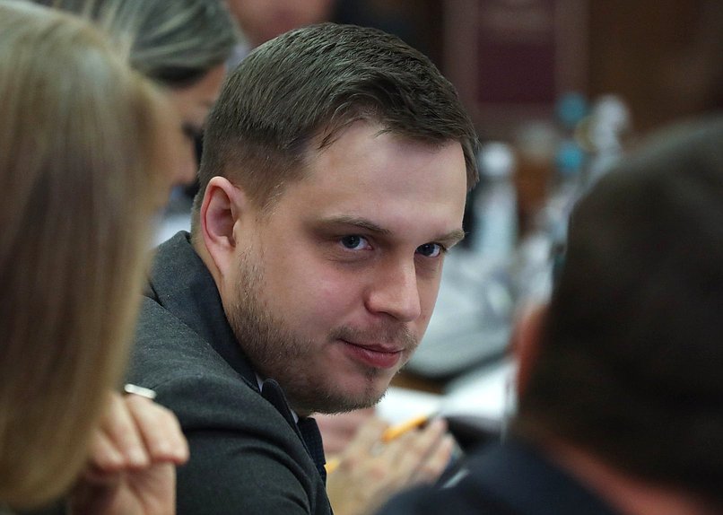 Первый заместитель Председателя Комитета по информационной политике, информационным технологиям и связи Антон Ткачев