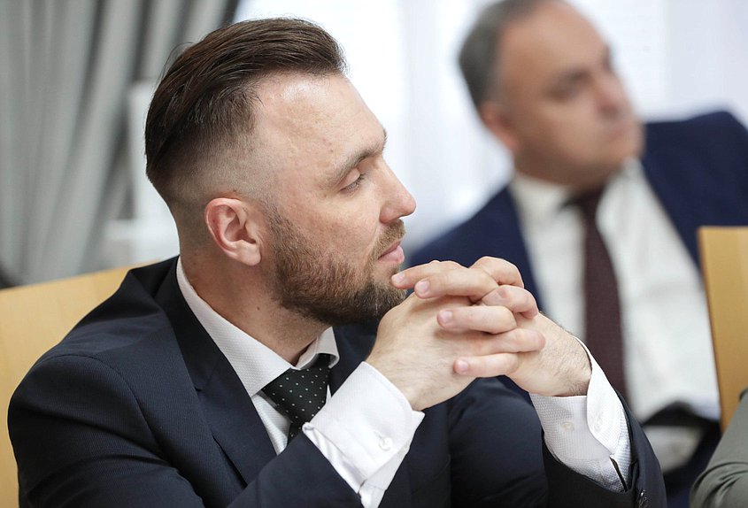 Заседание Комитета по вопросам семьи, женщин и детей