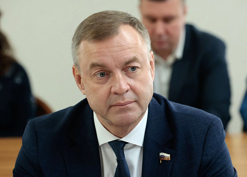 Член Комитета по охране здоровья Дмитрий Назаров