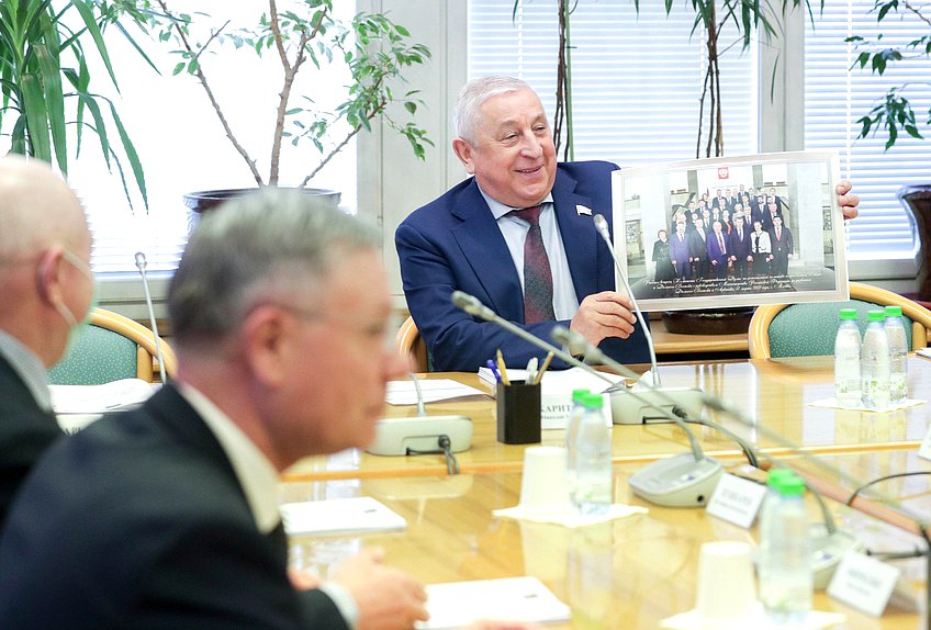 Председатель Комитета по региональной политике и проблемам Севера и Дальнего Востока Николай Харитонов