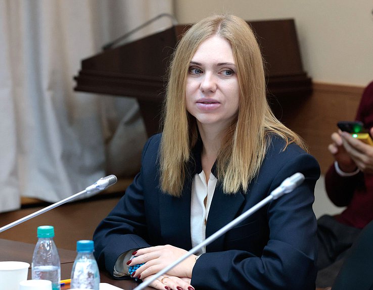 Член Комитета по строительству и ЖКХ Яна Овчинская