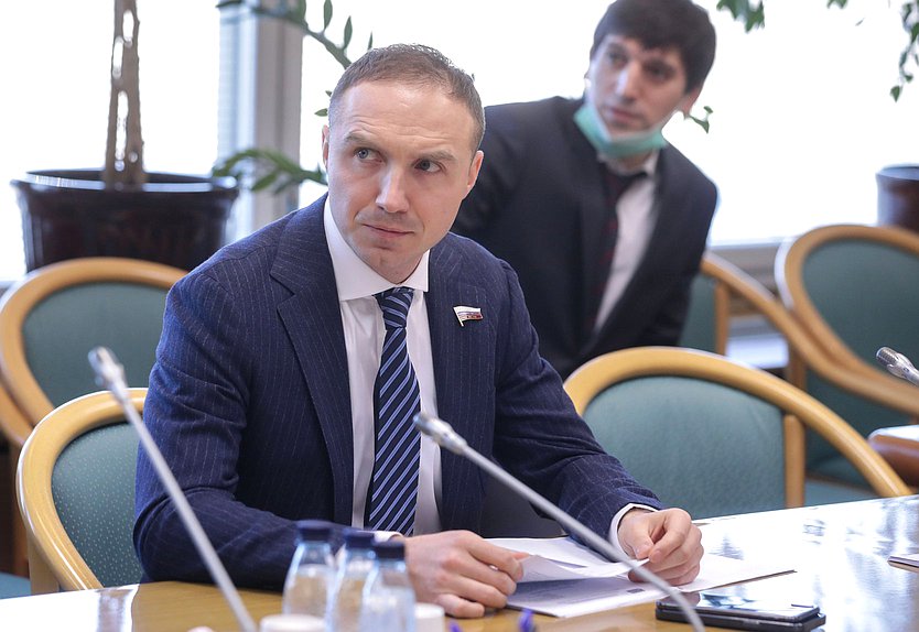Заместитель Председателя Комитета по развитию Дальнего Востока и Арктики Антон Басанский