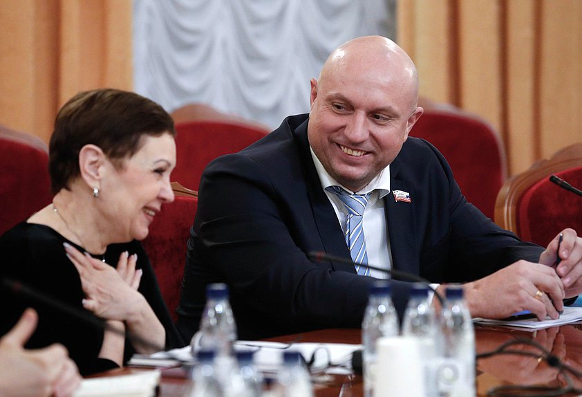 Круглый стол Комитета по просвещению на тему «Школьная столовая: качество, безопасность, родительский контроль»