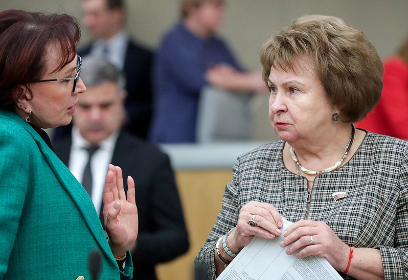 Член Комитета по обороне Татьяна Кусайко и заместитель Председателя Комитета по развитию Дальнего Востока и Арктики Валентина Пивненко